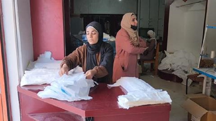 نقص الحفاضات و حليب الاطفال في غزة